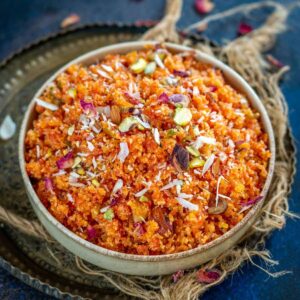 Gajar Ka Halwa Recipe (Carrot Halwa)